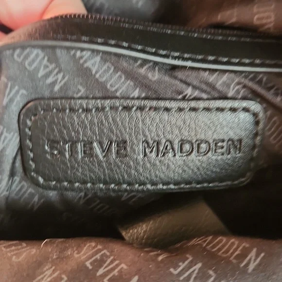 Steve Madden black extra large shoulder bag plus backpack - Picture 7 of 16